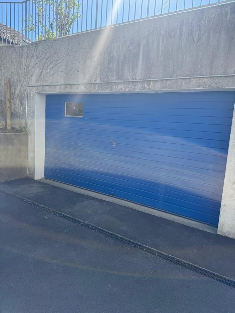 Parcheggio, garage di null locali in affitto a Cham - immagine 1/3