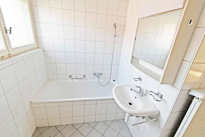 Bureau & Commerce null pièces à acheter à La Chaux-de-Fonds - image 1/13