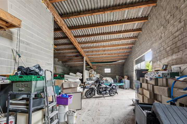 null Zimmer Haus zum verkaufen in Montmollin - Bild 1/10