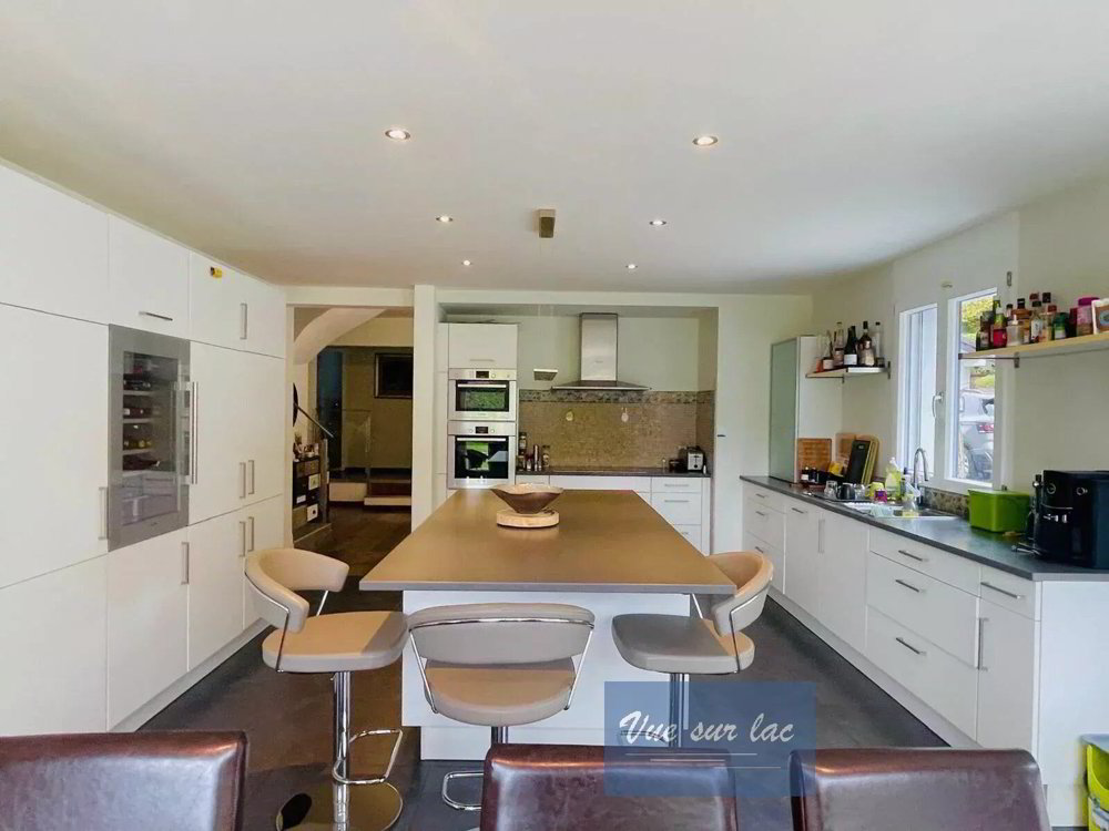 7.5 rooms House to buy in Chailly-Montreux - image 1/13
