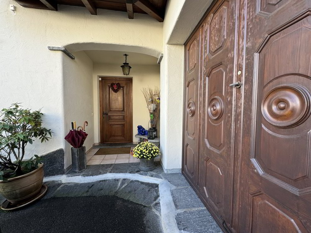 Casa di 7 locali in vendita a Figino - immagine 1/17