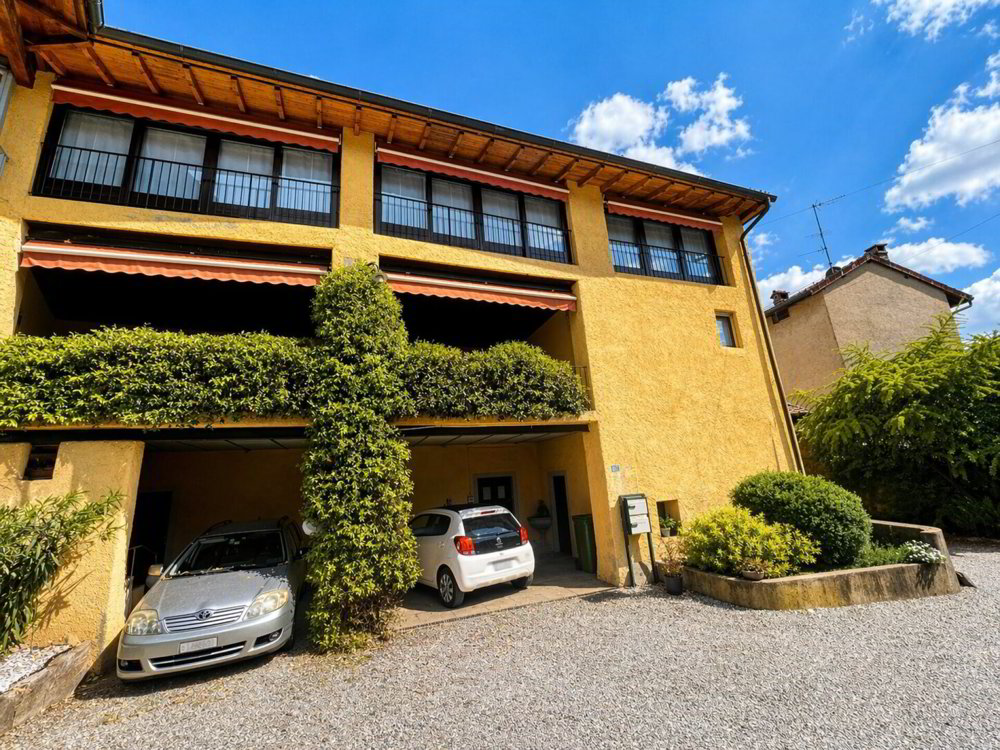 Casa di 7.5 locali in vendita a Stabio - immagine 1/25