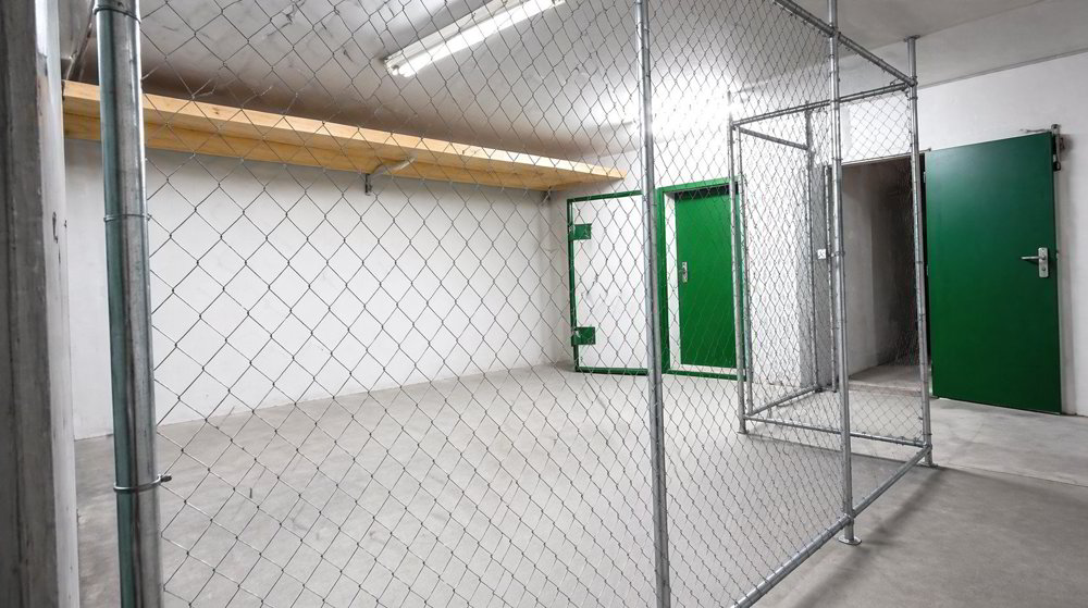 null rooms Office & Commercial for rent in Bâle - image 1/2