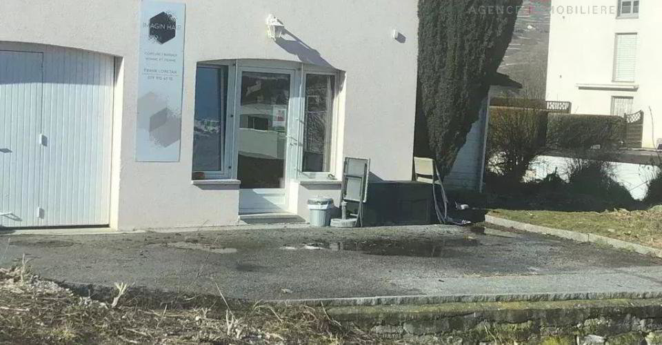 Bureau & Commerce null pièces à louer à Chalais - image 1/4