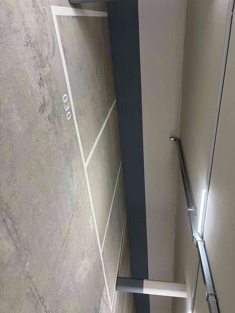 null rooms Car park, garage for rent in Zollikofen - image 1/5