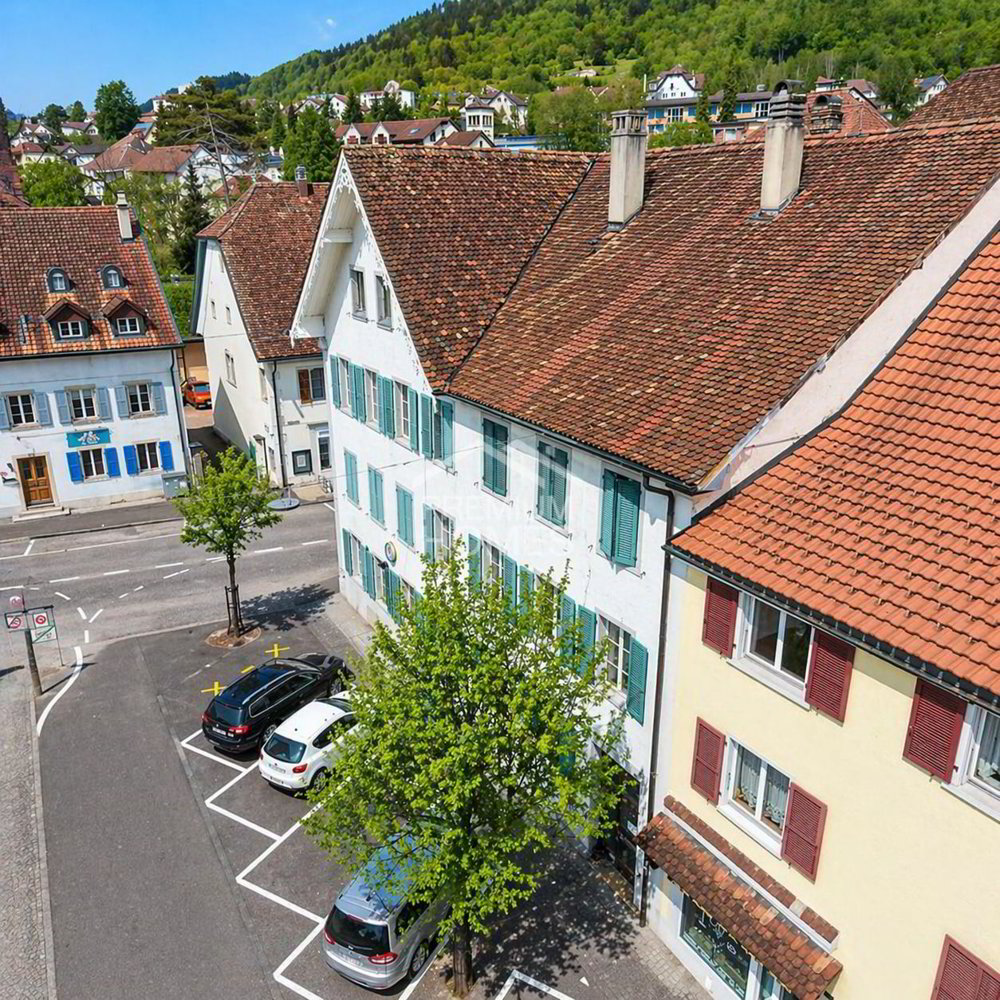 22 rooms House to buy in Moutier - image 1/6