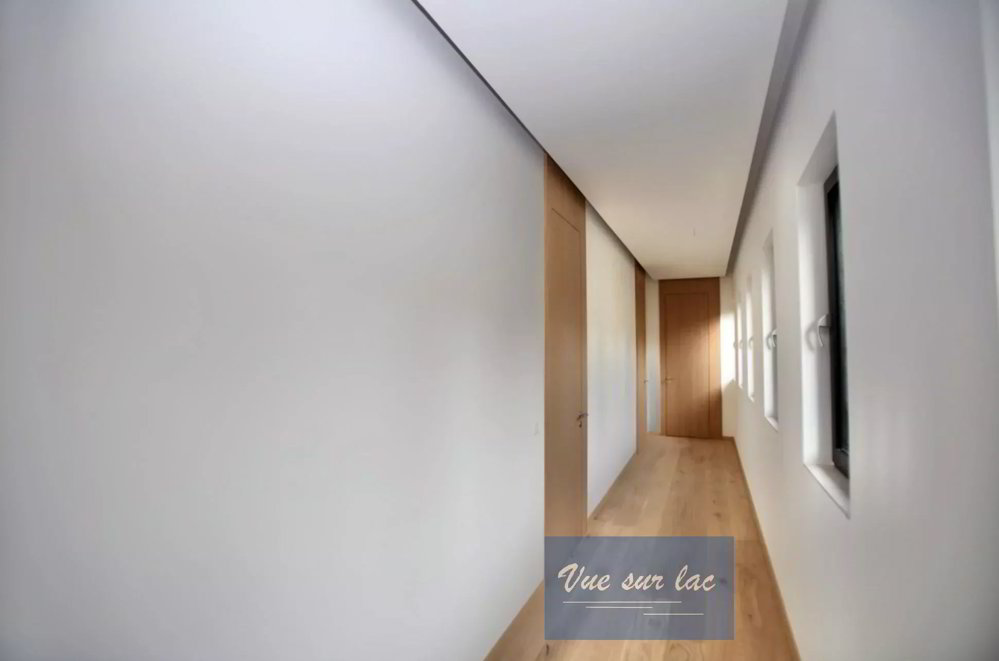6 rooms House to buy in Chailly-Montreux - image 1/13
