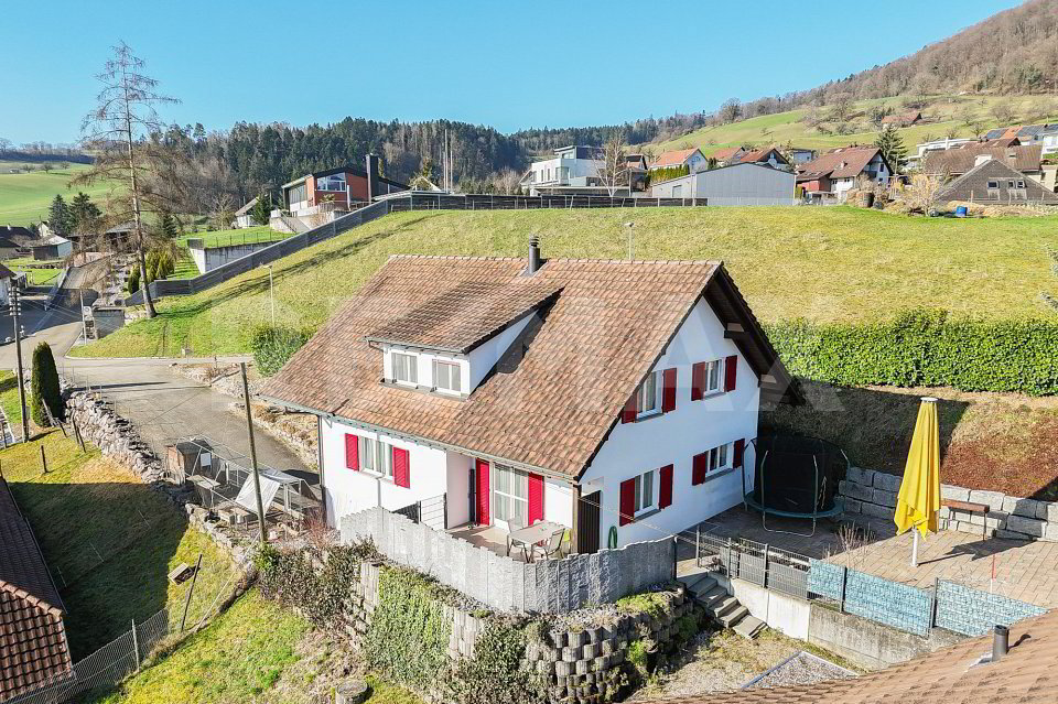 5.5 Zimmer Haus zum verkaufen in Oberhofen AG - Bild 1/13