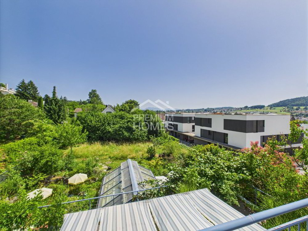 10 rooms House to buy in Reinach AG - image 1/9