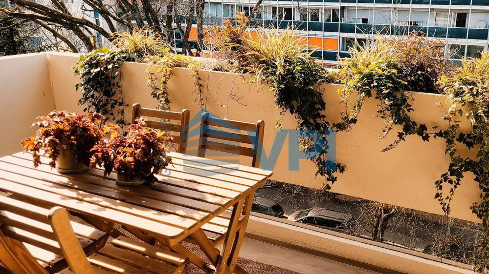 6 rooms Apartment for rent in Geneva - image 1/13