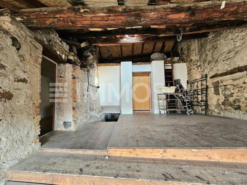 Casa di 5 locali in vendita a Bedigliora - immagine 1/5