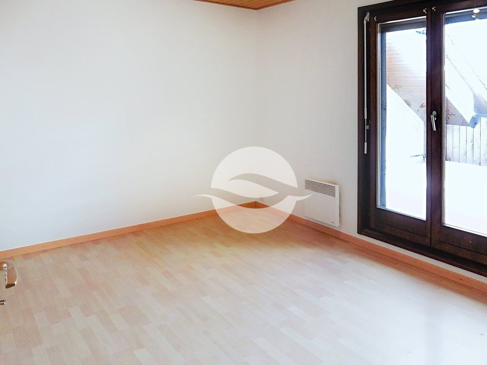 5 Zimmer Haus zu vermieten in Chavannes-de-Bogis - Bild 1/13