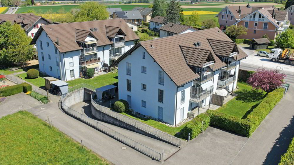 Bureau & Commerce null pièces à acheter à Grafenried - image 1/2