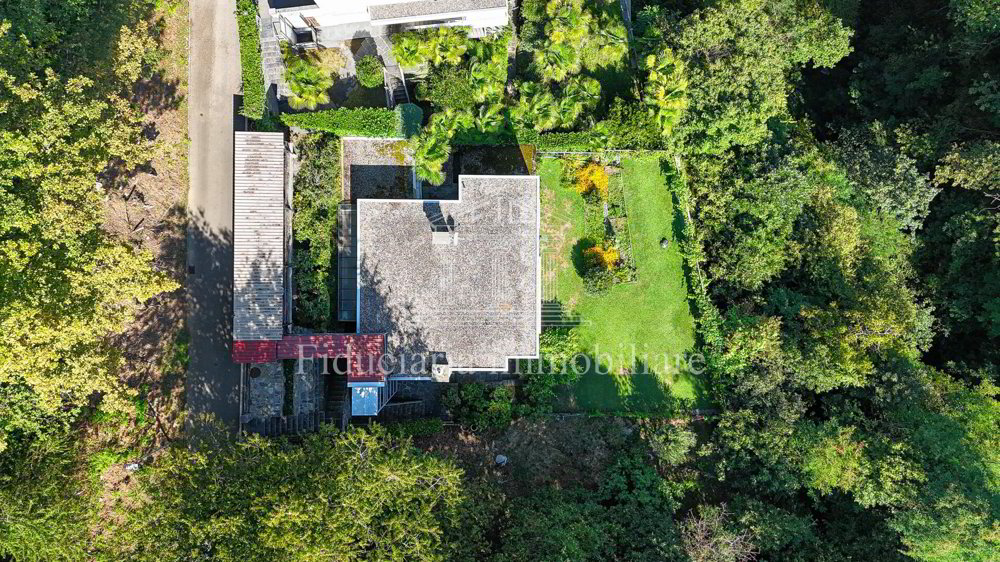Maison 8 pièces à acheter à Locarno - image 1/12