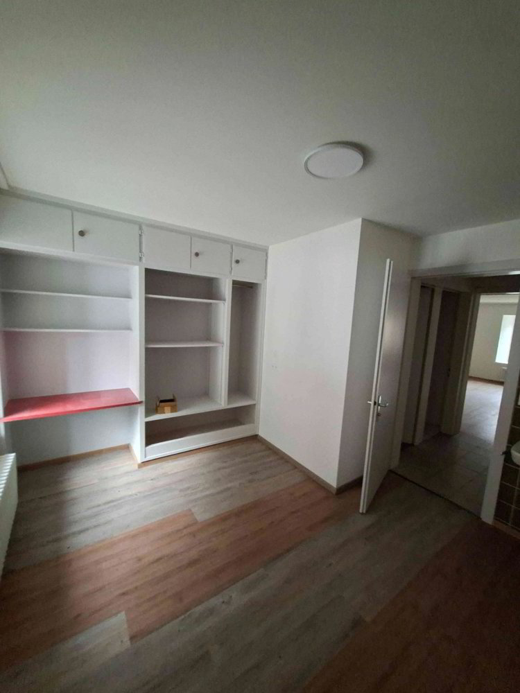 4.5 Zimmer Wohnung zu vermieten in Langwies - Bild 1/7