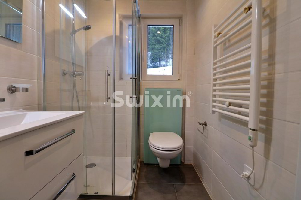 Casa di 5 locali in vendita a Châtel-St-Denis - immagine 1/7