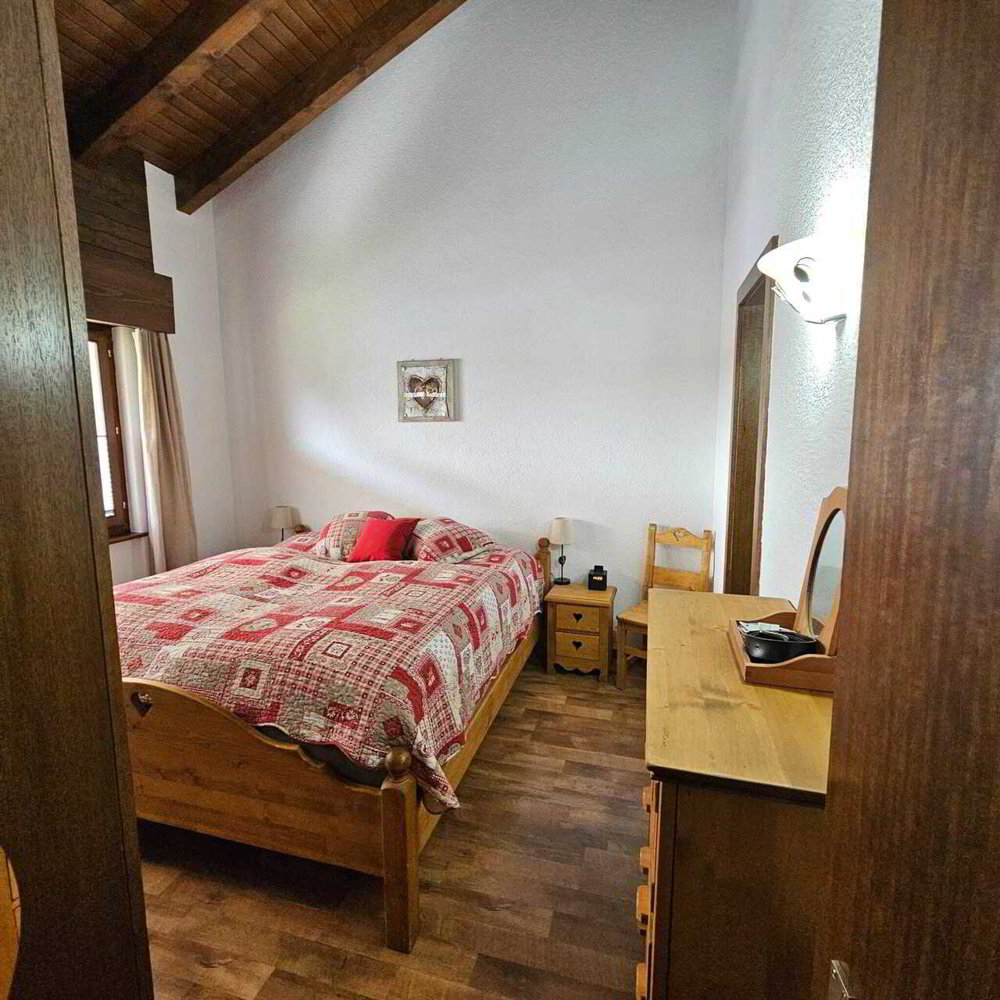 3 rooms Apartment to buy in Crans-Montana - image 1/13