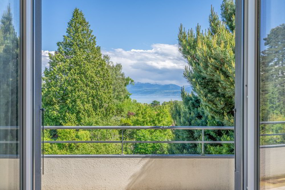 Casa di 8 locali in vendita a Tolochenaz - immagine 1/4