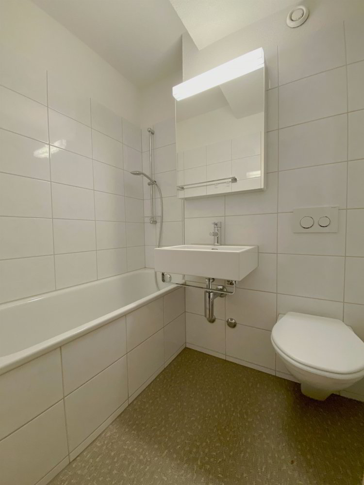 2 Zimmer Wohnung zu vermieten in Zürich - Bild 1/4