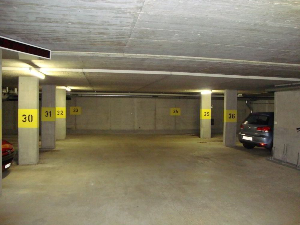 Parcheggio, garage di null locali in affitto a Zürich - immagine 1/2