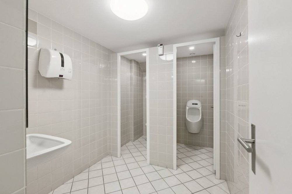 null rooms Office & Commercial for rent in Basel - image 1/9