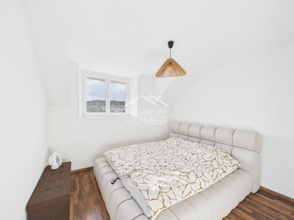 Appartement 7 pièces à acheter à Le Locle - image 1/7