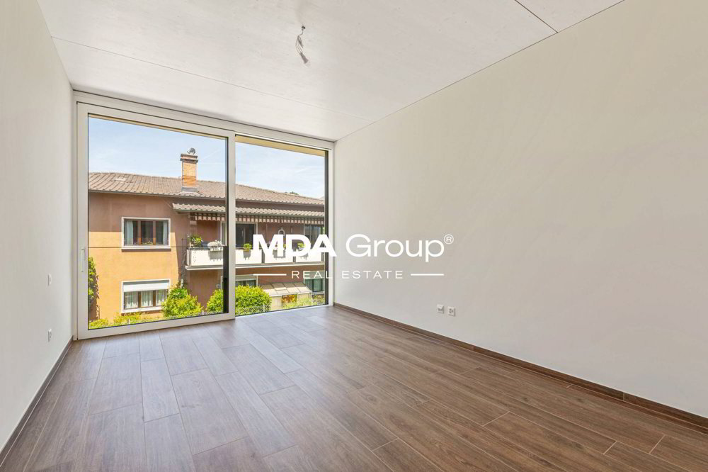 Casa di 5 locali in vendita a Manno - immagine 1/13
