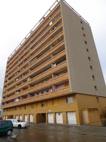 Appartement 2 pièces à louer à La Chaux-de-Fonds - image 1/7