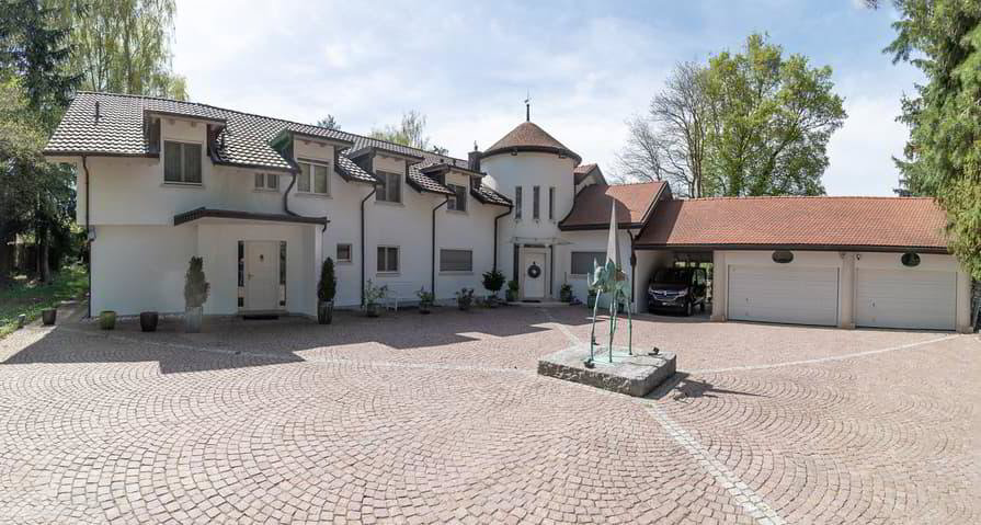 Maison 11 pièces à acheter à Avry-sur-Matran - image 1/12