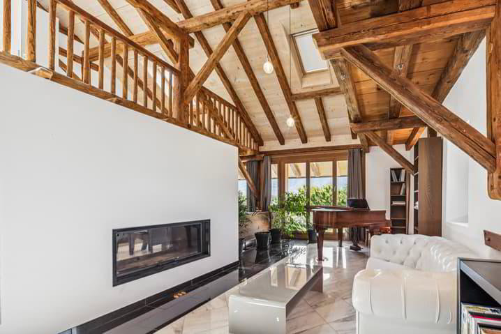 8 rooms House to buy in Yvorne - image 1/13