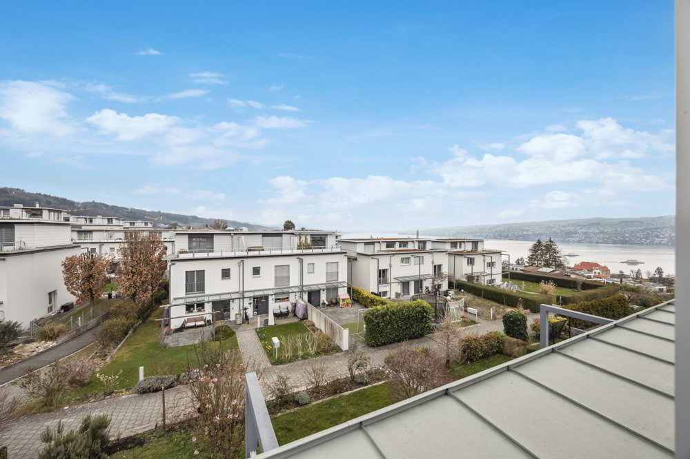 5 rooms House to buy in Horgen - image 1/4