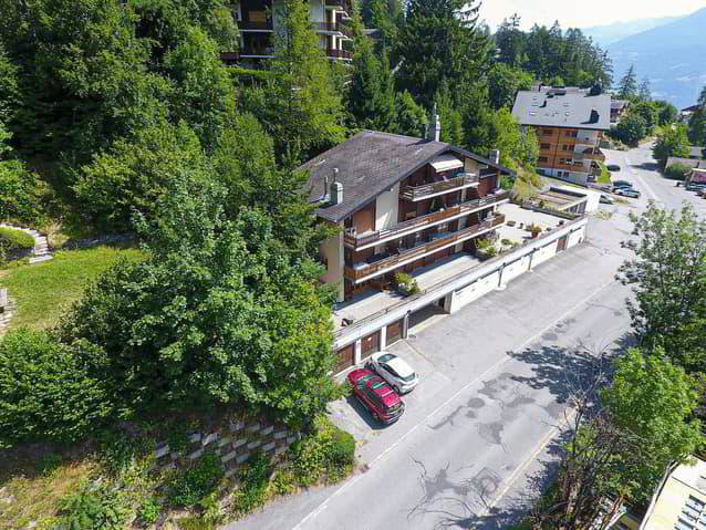 2.5 rooms Apartment to buy in Ovronnaz - image 1/13