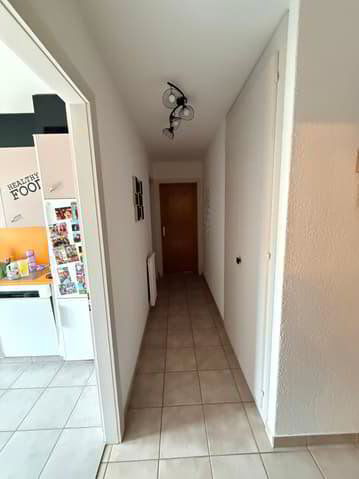 3 rooms Apartment for rent in Martigny - image 1/8
