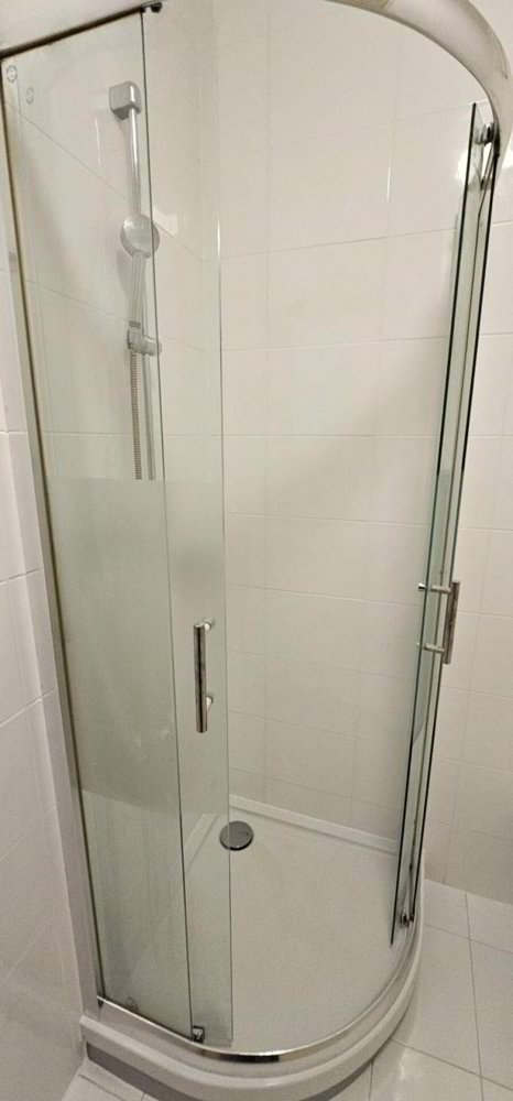 Appartement null pièces à louer à St-Imier - image 1/3