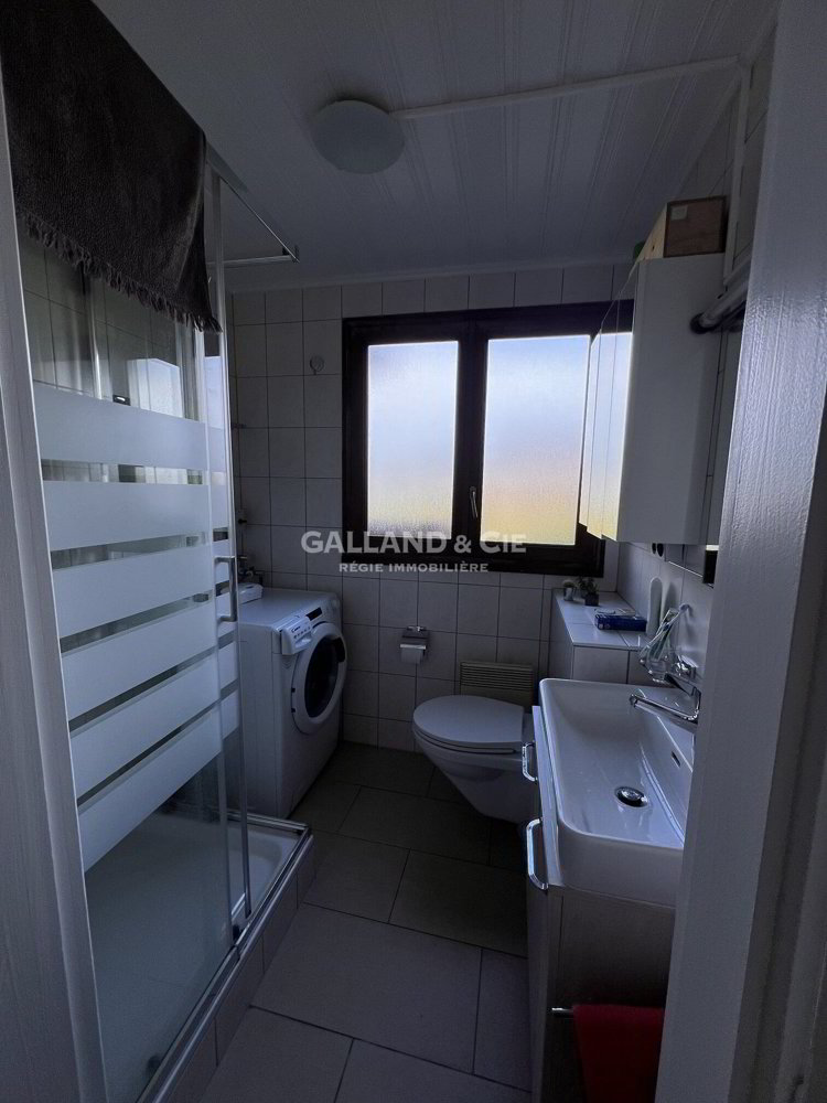 2 rooms Apartment for rent in Sullens - image 1/6