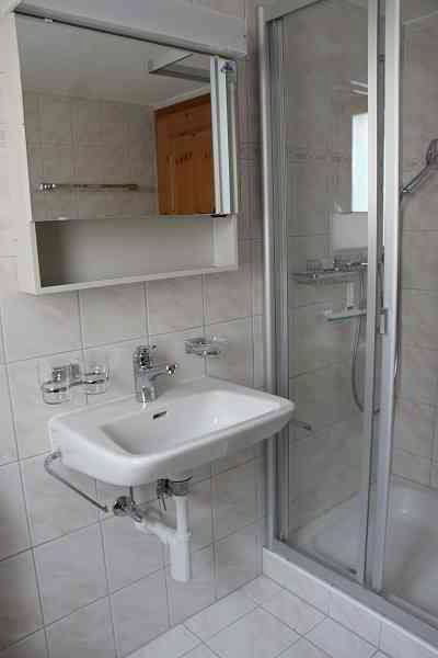 Maison 9 pièces à acheter à Walenstadt - image 1/13
