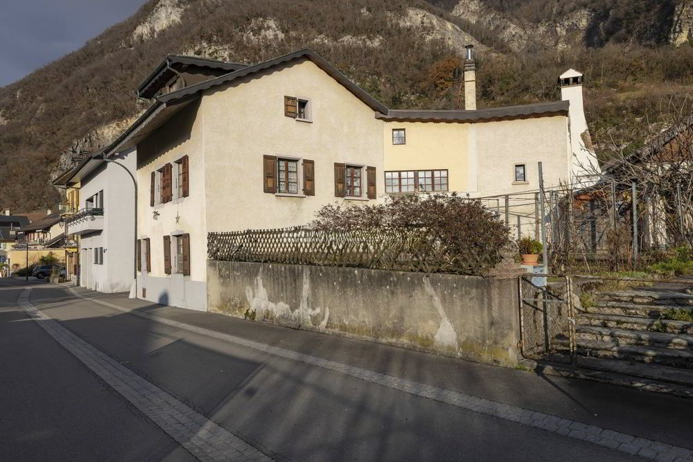 Casa di 5 locali in vendita a Roche VD - immagine 1/9