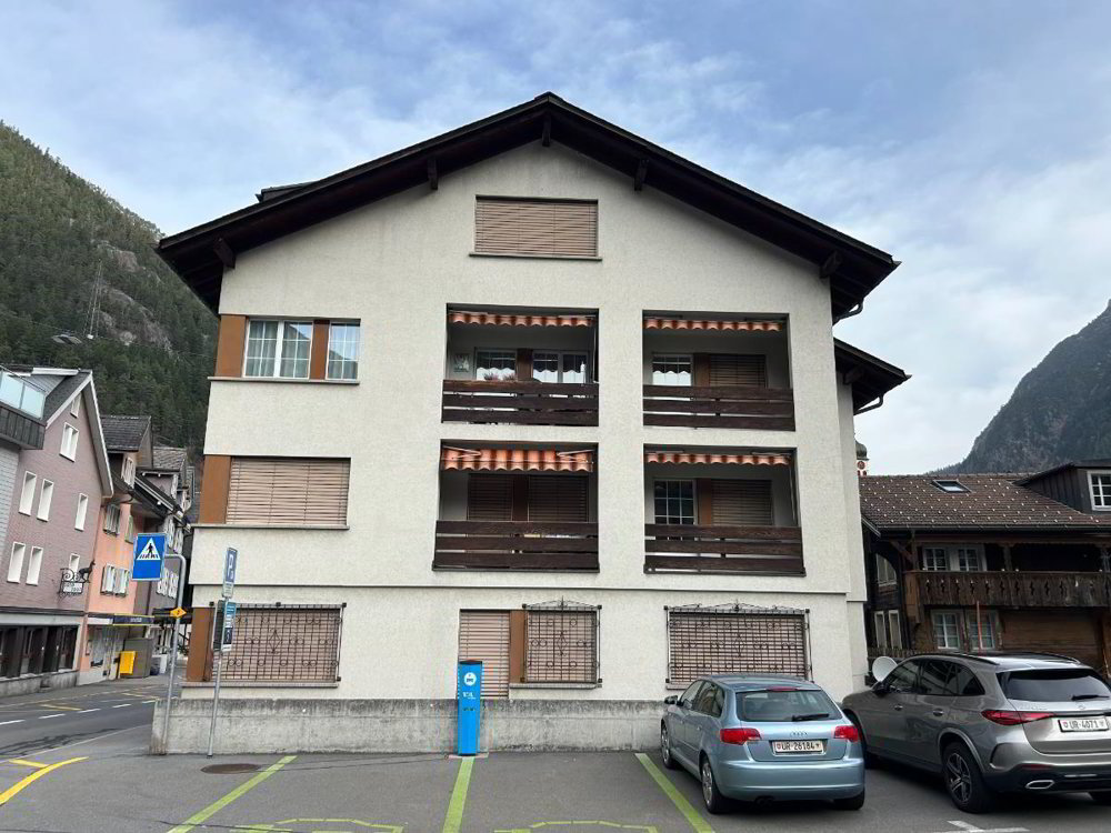 16 rooms House to buy in Wassen UR - image 1/1