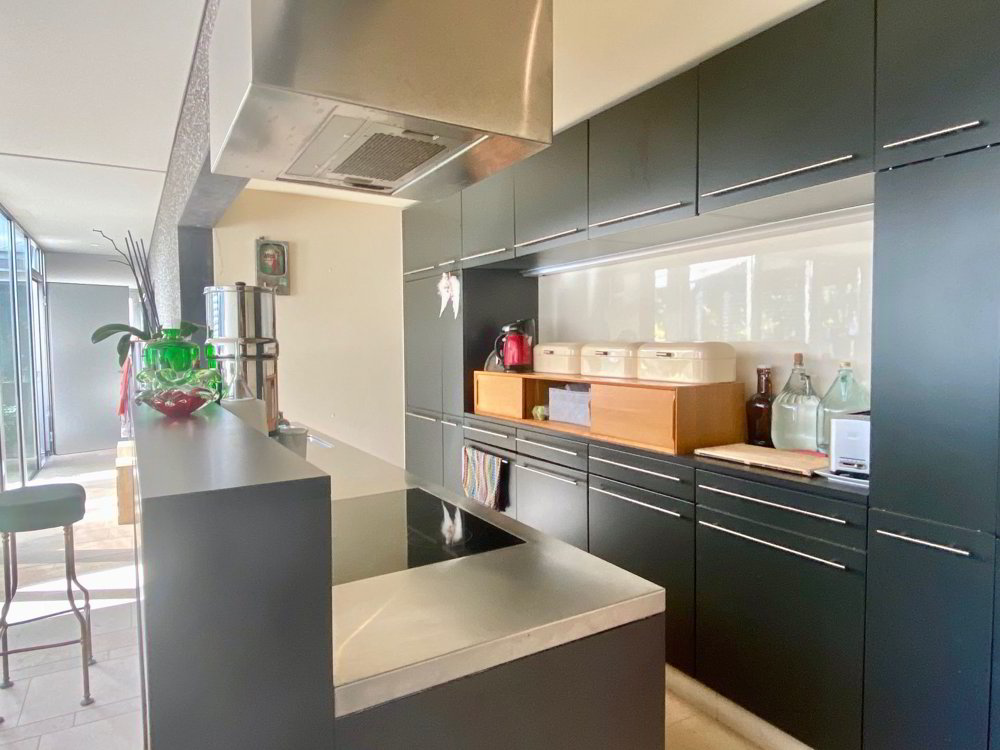 7 rooms House to buy in Sion - image 1/13