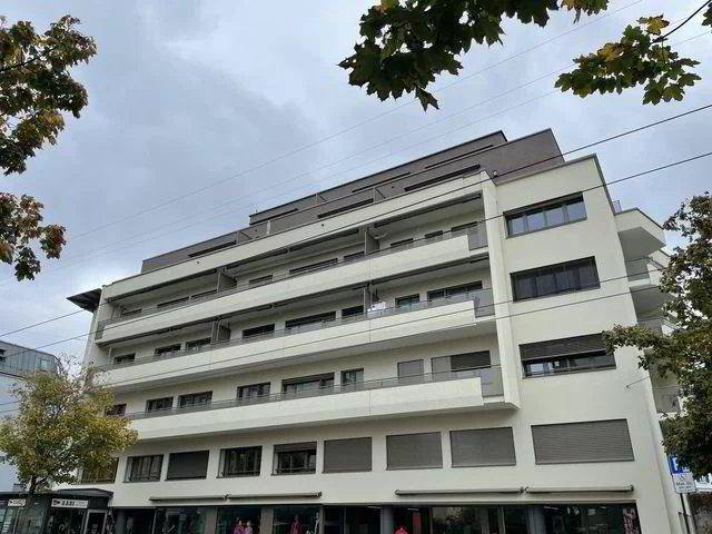 null rooms Office & Commercial for rent in Lausanne - image 1/8