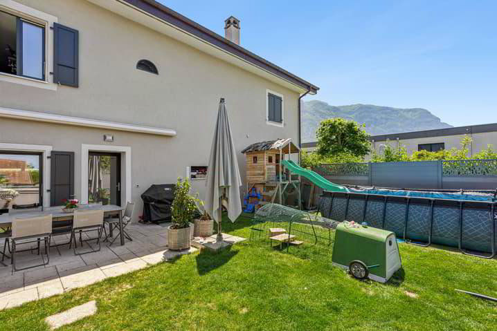 Casa di 6 locali in vendita a Veyrier - immagine 1/13