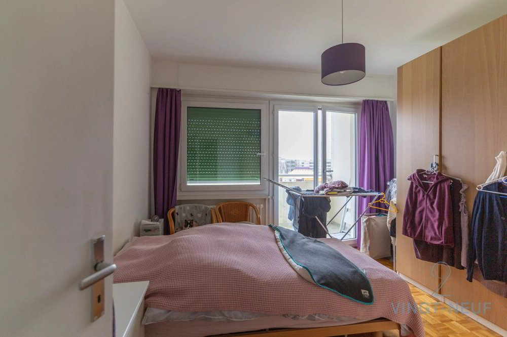 3 rooms Apartment to buy in Meyrin - image 1/6