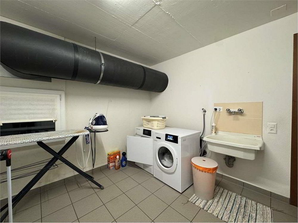 4.5 rooms Apartment to buy in Pura - image 1/11