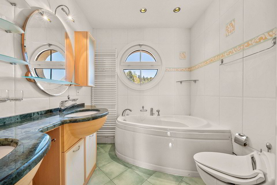 Casa di 13 locali in vendita a Siviriez - immagine 1/13