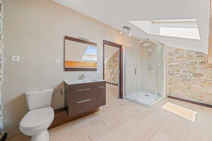 8 rooms House to buy in Chavannes-des-Bois - image 1/11