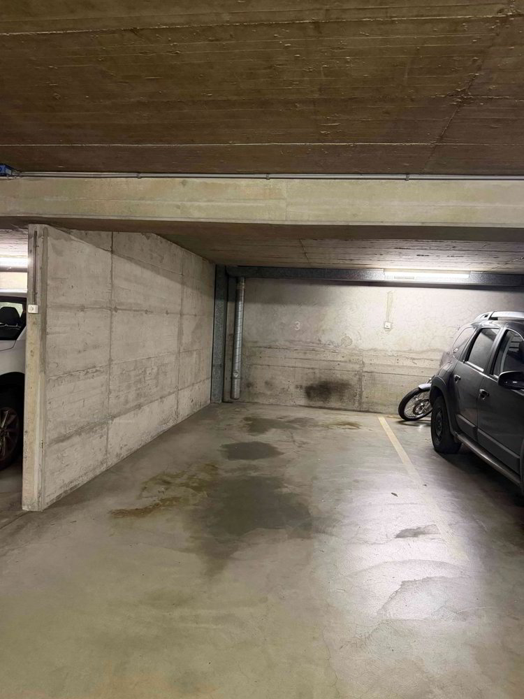 null rooms Car park, garage for rent in Basel - image 1/1