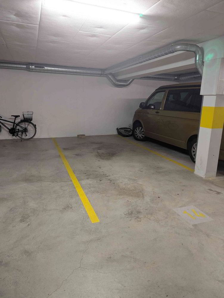 null rooms Car park, garage for rent in Zürich - image 1/1