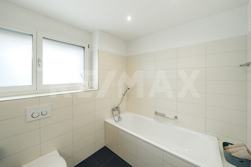 4 rooms Apartment to buy in Niederglatt ZH - image 1/13