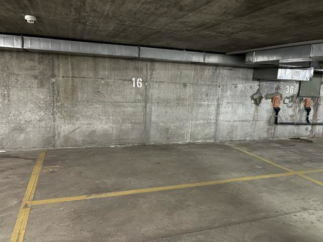 Parcheggio, garage di null locali in vendita a Crans-Montana - immagine 1/1