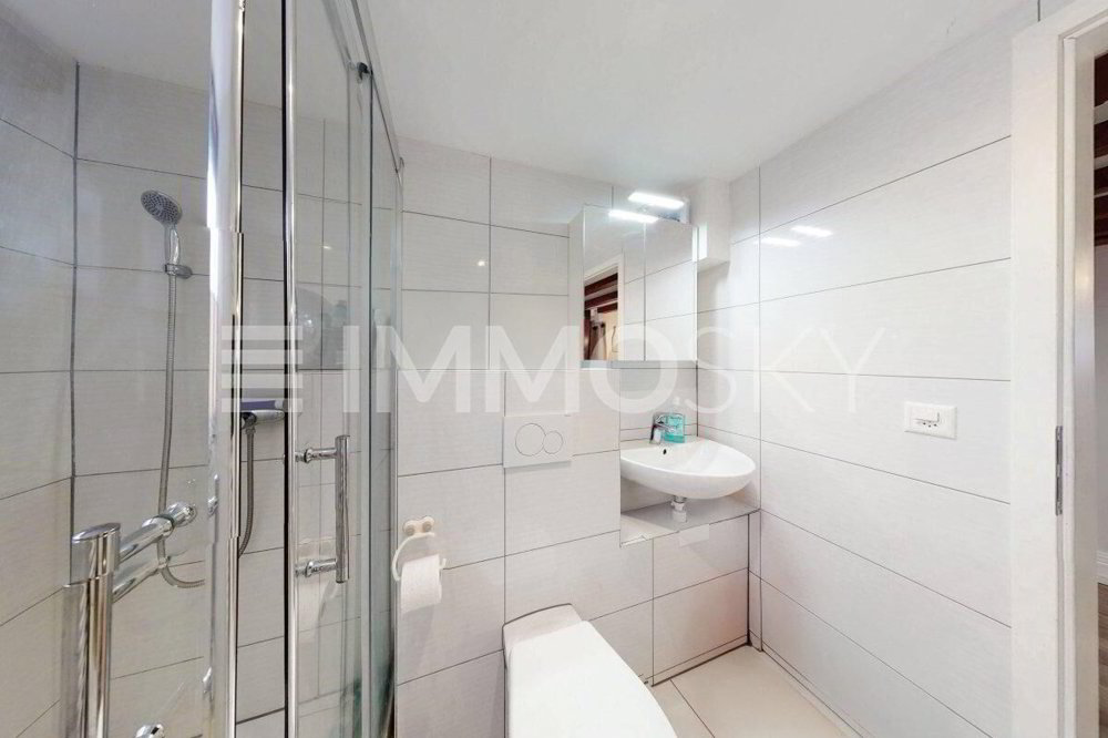 Ufficio & Commercio di 11 locali in vendita a Sorens - immagine 1/5